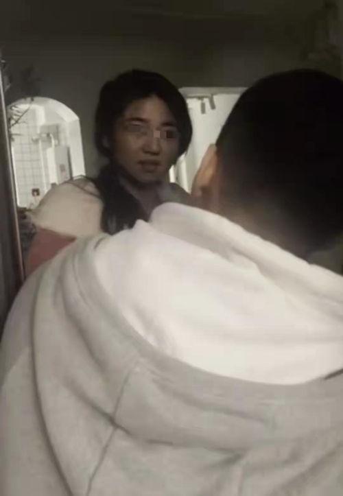 老公看吃瓜视频怎么办呀,如何应对老公沉迷吃瓜视频的困扰