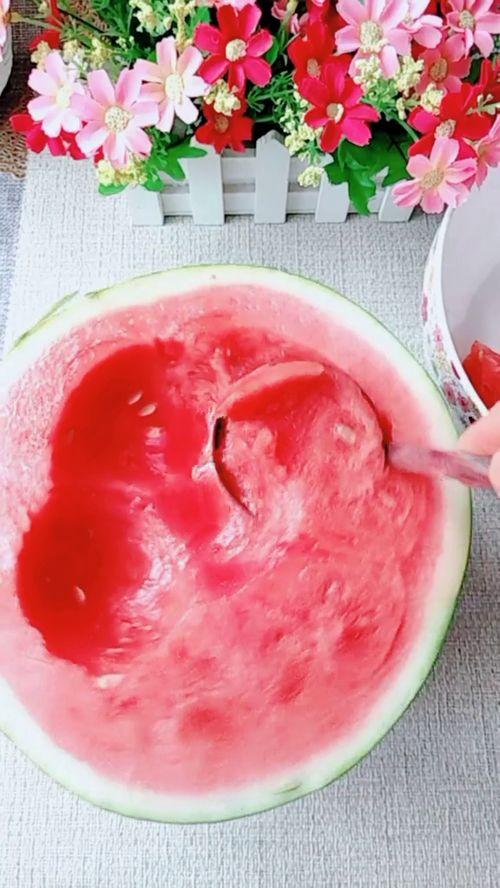 吃瓜娃娃怎么做的视频,吃瓜娃娃，夏日解暑新宠